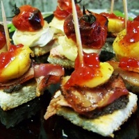 Espetinhos de Bacon com tomates...