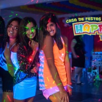 Elas adoraram a decoração especial da Festa Teen!