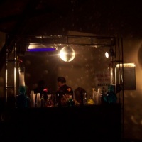 VISAO DO BAR COM BAIXA ILUMINAÇÃO