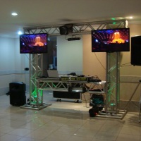 Box Truss com TV de Led (pacote Festa com TV)