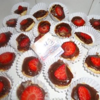 mini pitzza de brigadeiro e morango