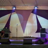 MALHA TENSIONADA LÍLAS, BRANCO E ROXO