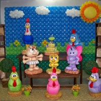 DECORAÇÃO DA GALINHA PINTADINHA (PAINEL DE BALÃO)