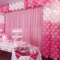 CORTINA ROSA COM COLUNA DE BALÃO  ROSA, BRANCO E TRANSPARENTE