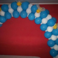 arco com abelhinhas