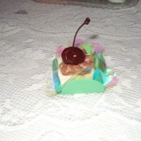 cestinha mousse chocolate com cereja