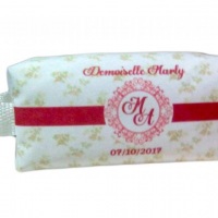 Necessaire personalizada para demoiselle