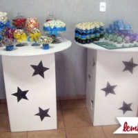 Diversos itens personalizados, aluguel de vidros e mesas