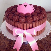 Bolo kitkat princesa
