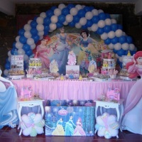 Mesa Princesas Disney