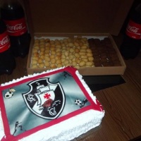 KIT FESTA 750 salgadinhos 200 docinhos 02 tortas 20 litros de refrigerantes  R$  530,00