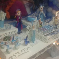Doces e bolo Frozen