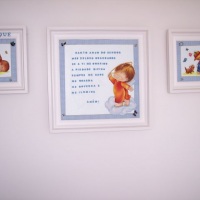 quadros porta maternidade e oração do santo anjo 