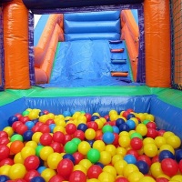 Mini Tobogã com Piscina de bolas