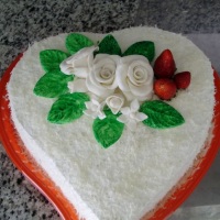 bolo de morango e coco