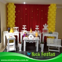 Locação de mesa decorada provençal A Bela e a Fera
