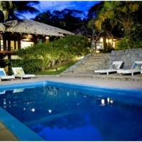 Piscina e área de lazer