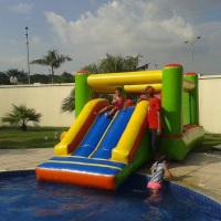 Toboagua Sempre pra alegrar o banho na piscina!!!
