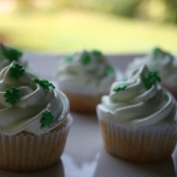 Mini Cupcakes de Limão Com Merengue de limão siciliano