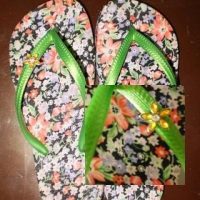 Chinelo Estampado c/ Detalhe na Correia