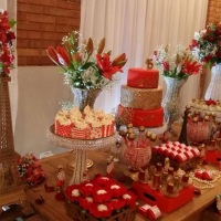 Decoração 15 Anos Vermelho e Dourado