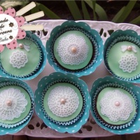Cupcakes com renda de açúcar