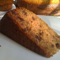 bolo de tâmaras com calda toffee