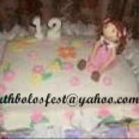 Bolo boneca