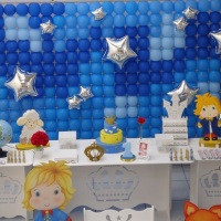 Este ano decoração reinado está em alta, pequeno príncipe baby ótima opção  para o primeiro ano de v