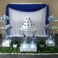 Mesa de vidro azul