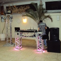 Sistema simples com cabine para DJ