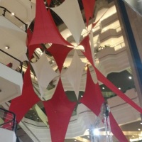 Tensoescultura de 35m altura novão central do Shopping Beiramar Florianópolis.