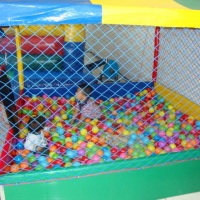 PISCINA DE BOLINHAS DE 2 METROS