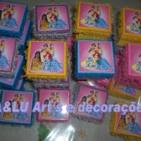 Caixa 6x6 das princesas com foto. 