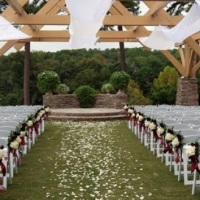 Deseja casar ao ar livre? Nós organizamos todo o seu casamento com total comprometimento! 