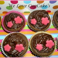 Massa de Chocolate com recheio de Doce de Leite com Coco e cobertra de Ganache de Choc ao Leite