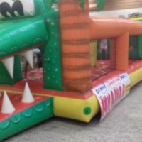 Balão Pula Pula Jacaré Inflável