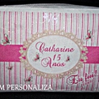 Necessaire personalizada!!! 
Todas são acompanhadas com saquinho celofane, fita e tag. 
Medindo: 1