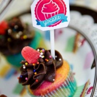 Mini cupcake.