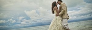 Saiba o que é um ensaio no estilo “trashthedress”
