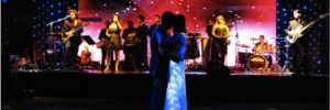 Banda ou <b><b>Dj</b></b>: Qual é a melhor opção para sua festa?