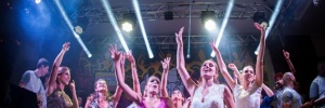 15 Músicas Para Festa de Casamento que <b>Não</b> Podem <b>Faltar</b> na Playlist